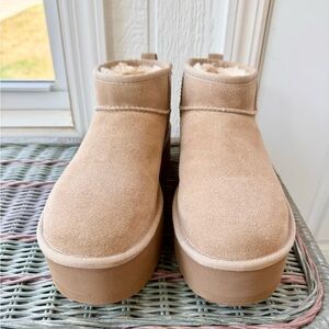 Uggs classic ultra mini platform